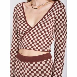Emory Park Brown and Cream Checkered V-Neck Top